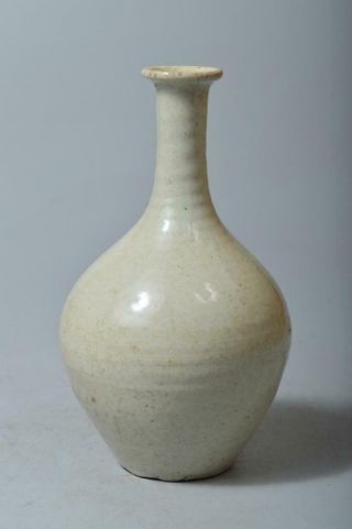 T1874: Japanese Old Imari - Ware White Porcelain Shapely Flower Vase Ikebana