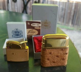 Set Of 2 Vintage Evans Flip Top Breeze King Gold Tone Ostrich Skin Lighters