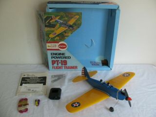 Vintage Cox Gas Powered.  049 Snap Start Pt - 19 Flight Trainer Airplane 5700 Ex