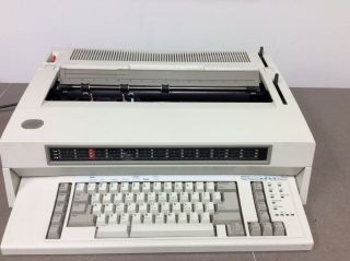 Vintage IBM 6783 Wheelwriter 10 Electric Typewriter,  Powers On,  3294S 2