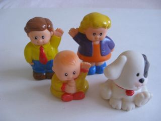 Vintage Toy Family Set Of 4,  Mom,  Dad,  Baby,  And Dog Pvc 1998 Dollhouse Playset