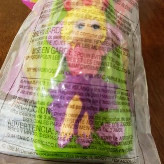 1995 Vintage Mcdonalds Muppets Mrs.  Piggy Happy Meal Toy Color Changing
