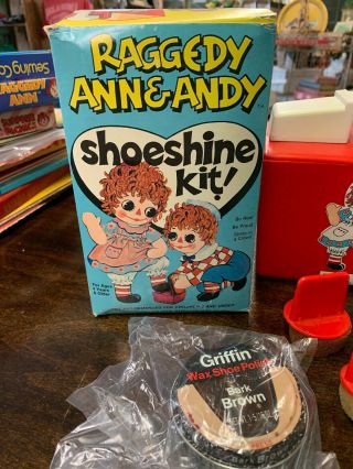 1974 Bobbs - Merrill Co.  Raggedy Ann and Andy Shoeshine Kit 2