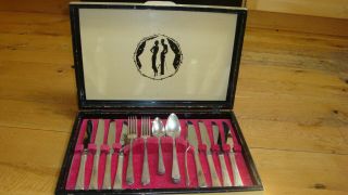 Oneida Deauville Flatware W Art Deco Silhouette Box Community Silver Plate1929