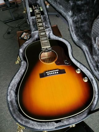 Epiphone Ej - 160e Acoustic - Electric Guitar With Hard Shell Case