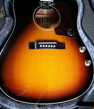 Epiphone EJ - 160E Acoustic - Electric Guitar with Hard Shell Case 4