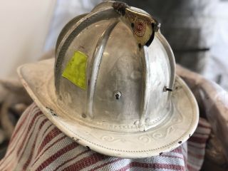 CAIRNS LEATHER YORKER VINTAGE CHIEF FIREFIGHTER HELMET RARE 2