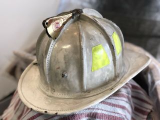 CAIRNS LEATHER YORKER VINTAGE CHIEF FIREFIGHTER HELMET RARE 7