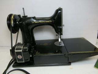 Vintage 1948 Singer Featherweight 221 - 1 Sewing Machine with Case & Attachments 2