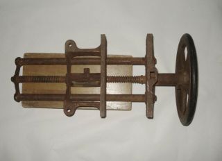 Vintage Richards Wilcox Woodworkers Rapid - Acting Wheeled Turning Handle Vise