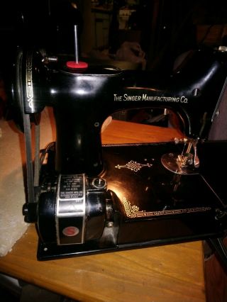 Vintage Singer 221 - 1 Featherweight Sewing Machine 1938 - 48,  All,