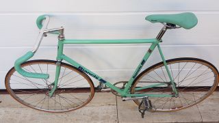 BIANCHI SPECIALISSIMA TEAM vintage italian steel TRACK bike CAMPAGNOLO RECORD 8