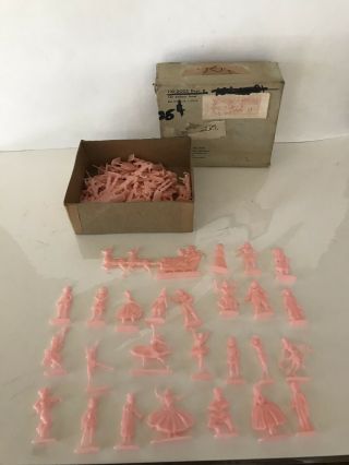 100 Dolls Co.  Hard Plastic Pink Miniature Doll Figures 73 & Box