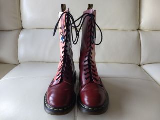 DOC DR.  MARTENS MANGA ANIME GIRL ' S FACE BOOTS RARE VINTAGE MADE IN ENGLAND 7UK 8