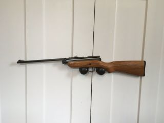 Vintage Crosman 180 / J.  C.  Higgins Pellet Gun 126.  2830