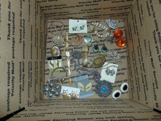 HUGE 23 lbs Vintage & Modern JEWELRY Most wearable usable or use for crafts 2