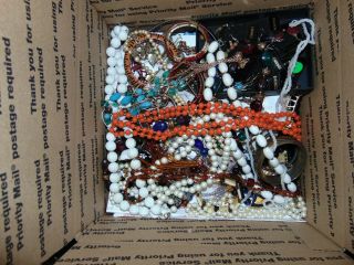 HUGE 23 lbs Vintage & Modern JEWELRY Most wearable usable or use for crafts 5