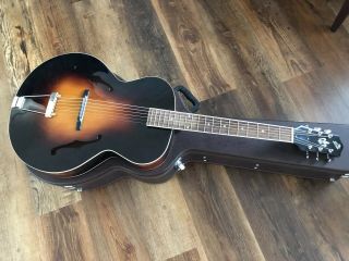Loar Lh - 300 - Vs Gloss Vintage Sunburst Archtop Acoustic Guitar With Spruce Top