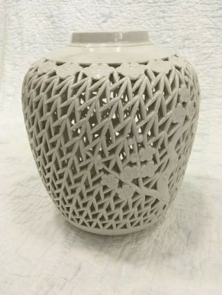 Reticulated Carved Blanc De Chine,  Oldhk Mark,  Chinese Porcelain Lamp Cover/vase
