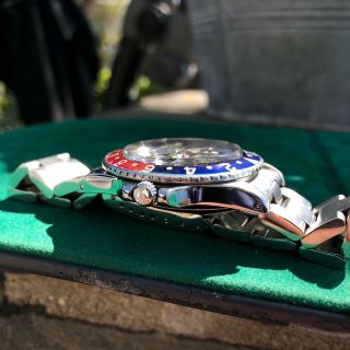 Vintage Rolex GMT MASTER 1675 Pepsi Oyster Perpetual Wristwatch Circa 1978 5