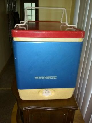 Vintage Rare 1976 Bicentenial Coleman Cooler Metal w/Handles - Red White Blue 3