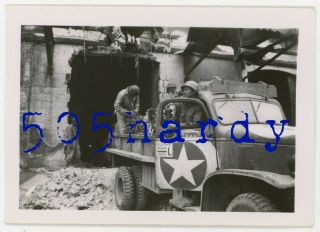 Wwii Us Gi Photo - Chevrolet G506 Truck Marked 5214 - L Loaded Down W/ Textiles?