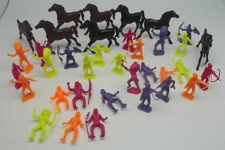 Vintage 34 Indian Western Horses Figures Dolls Toy Plastic Basa 1970s Peru
