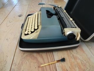 Vintage Smith Corona Galaxie Deluxe Typewriter Portable w/ Case - CURSIVE FONT 6