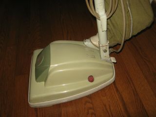 Vintage Hoover Model 1330 Vacuum Cleaner made in Great Britain 4