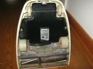 Vintage Hoover Model 1330 Vacuum Cleaner made in Great Britain 7