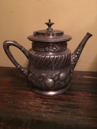 Vintage Meriden B.  Co.  1974 Quadruple Plate Hi Relief Fruit Repousse Teapot