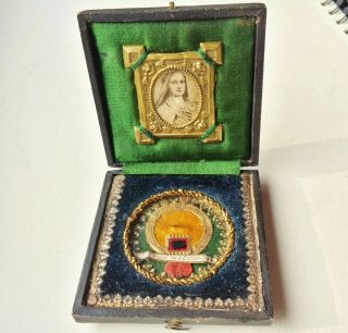 RARE ANTIQUE RELIQUARY BOX w HAIR & CLOTHING RELIC OF SAINT THERESE OF LISIEUX 4