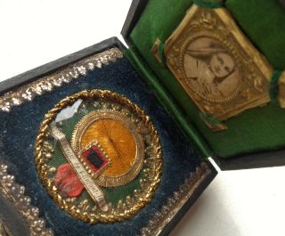 RARE ANTIQUE RELIQUARY BOX w HAIR & CLOTHING RELIC OF SAINT THERESE OF LISIEUX 9