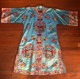 Vintage Chinese Light Blue Silk Embroidered Robe Cheongsam Size Medium