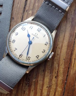 Vintage OMEGA CK - 2292 - WW2 RAF Military Issued ' Spitfire ' Wrist Watch.  6B - 159 4