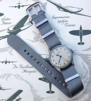 Vintage OMEGA CK - 2292 - WW2 RAF Military Issued ' Spitfire ' Wrist Watch.  6B - 159 8