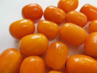 Estate Vintage Egg Yolk Butterscotch Amber Olive Shaped Loose Beads 46.  6 grams 4