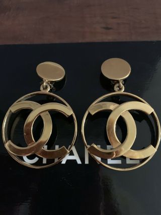 Auth Vintage Chanel Iconic Large Cc Gold Dangling Hoop Earrings