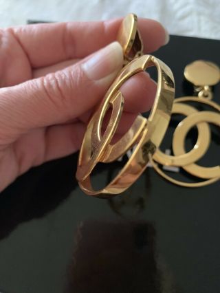 Auth Vintage Chanel Iconic Large CC Gold Dangling Hoop Earrings 5