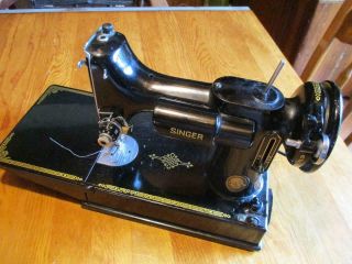 Vintage Singer Featherweight Sewing Machine Black w/Foot Pedal,  In Case 2