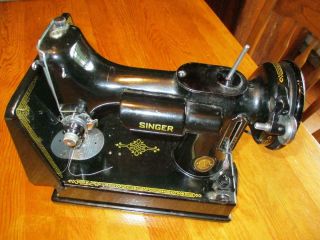 Vintage Singer Featherweight Sewing Machine Black w/Foot Pedal,  In Case 3