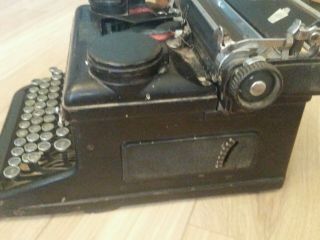 Antique/Vintage Royal Typewriter 1920’s Glass keys 7