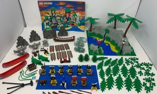 Vintage Lego Minifigures Pirates Enchanted Island 6278 Incomplete Look