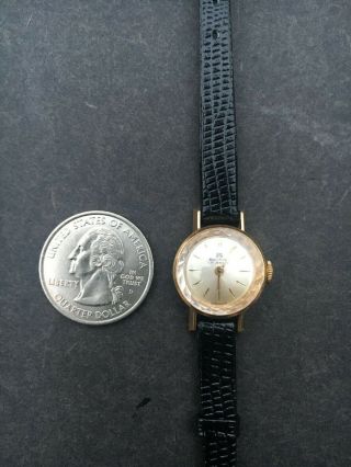 Vintage Bucherer 18k Gold Ladies Wristwatch 17 Jewel