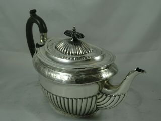 STUNNING VICTORIAN silver TEA POT,  1890,  579gm - Walker & Hall 3