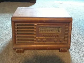 Vintage - Philco 41 - 255 Am Radio W/ Claw Feet