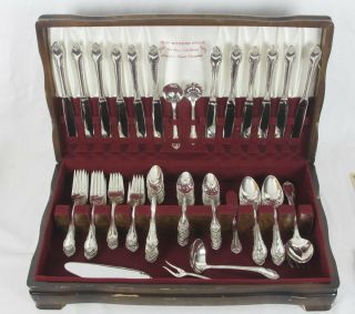 Vintage 1847 Rogers Bros Remembrance Silverplate 12 Place Settings & 10 Serving