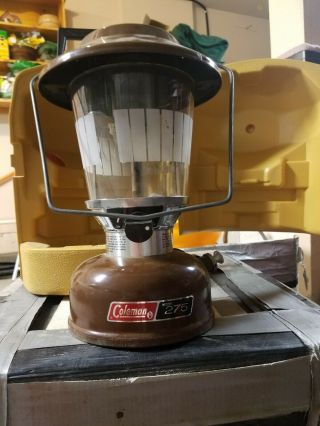 1976 Vintage Brown Coleman Model 275 Double Mantle Lantern With Clam Shell Case