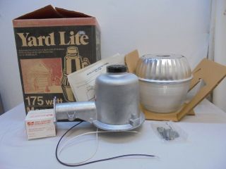 Yard Lite Barn Light 175w 120v Mercury Vapor Lamp R175m Vintage Made Usa