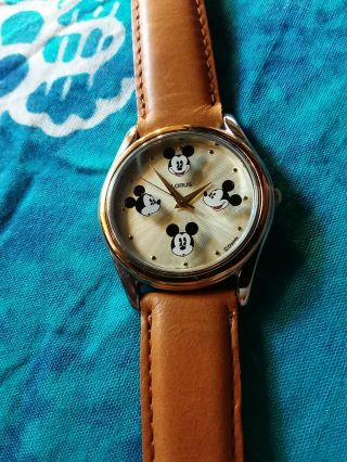 Vintage Mens Lorus Disney Mickey Mouse - Watch
